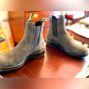 Blundstone Chelsea-Boots-Gray leather-Wms Size 9.5; NWOT; no signs of wear, N/S